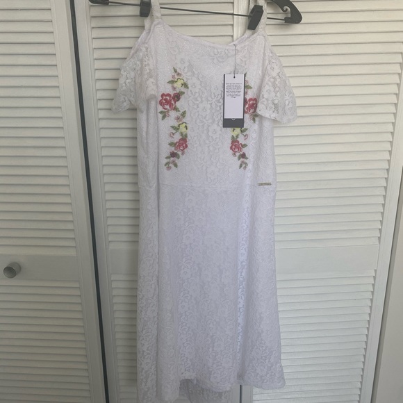 Perfect Dress for a picnic or a day out in town. - Picture 6 of 6